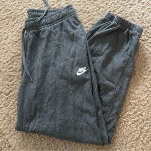 Women’s Nike Sweatpants size M